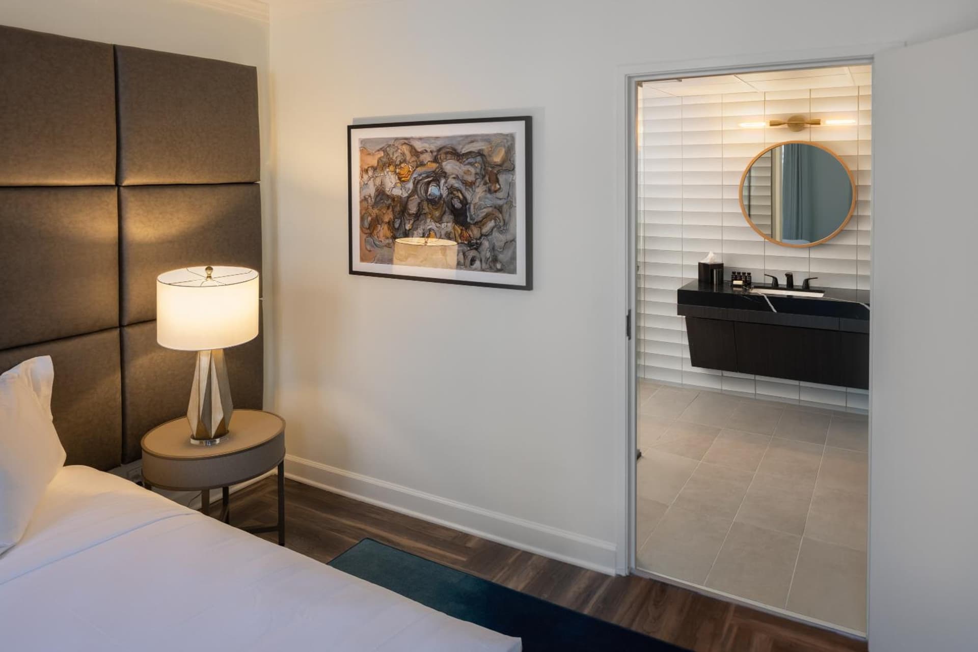 Hotel Deco property views in Omaha, NE — gallery photo 3