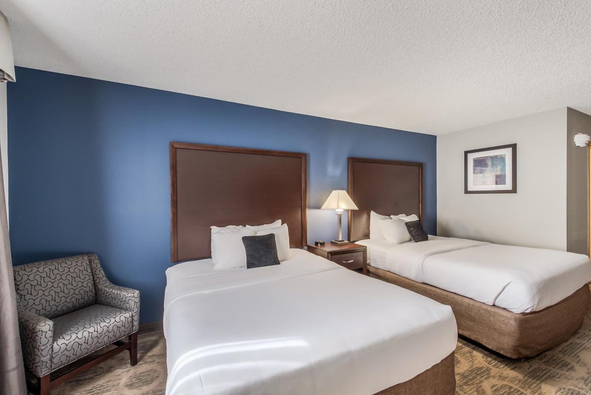 Red Lion Inn & Suites Sequim at Olympic National Park gallery photo in Sequim, WA — image 19