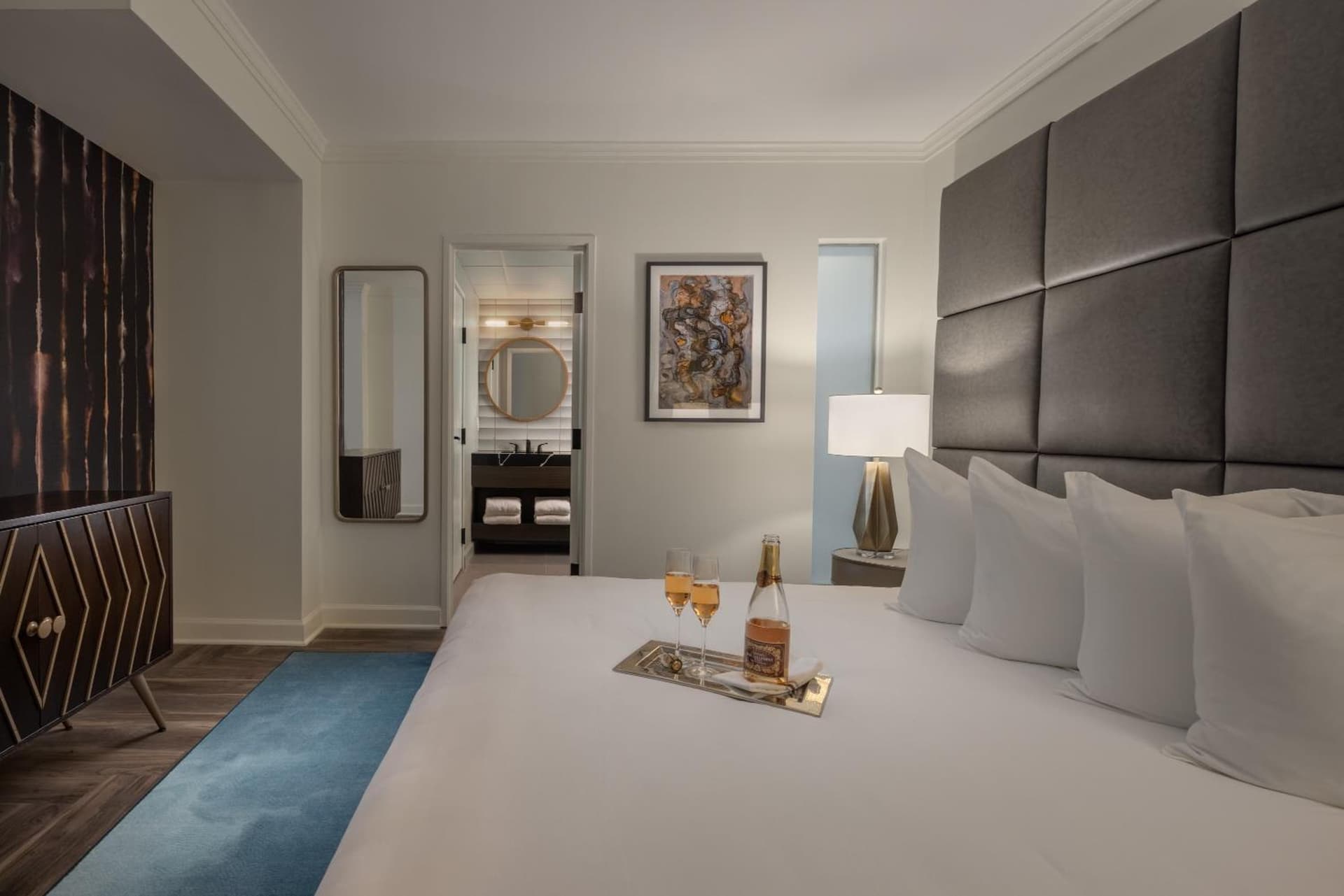 Hotel Deco Omaha, Tapestry Collection by Hilton gallery photo in Omaha, NE — image 24