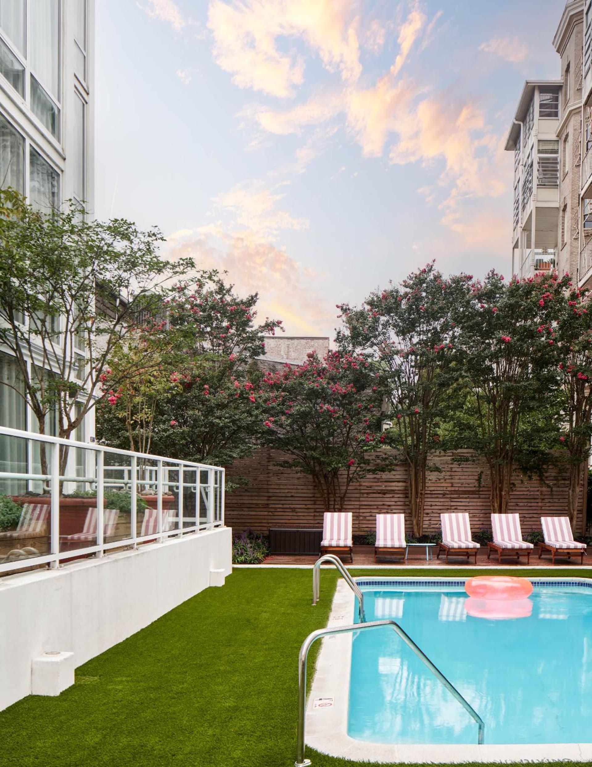 Hotel Rendale Washington DC property views in Washington, DC — gallery photo 3