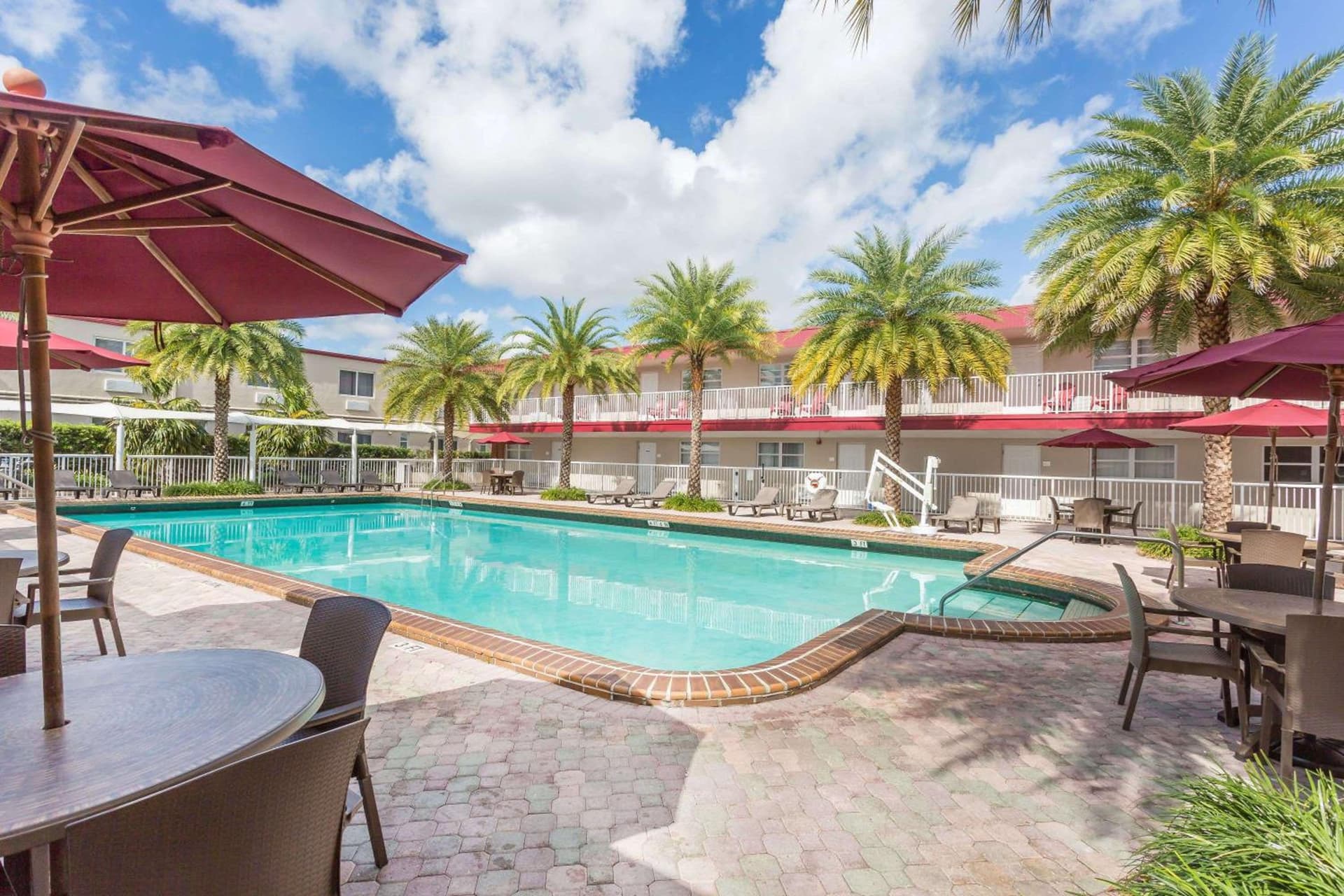 Ramada by Wyndham Miami Springs/Miami International Airport property views in Miami, FL — gallery photo 3
