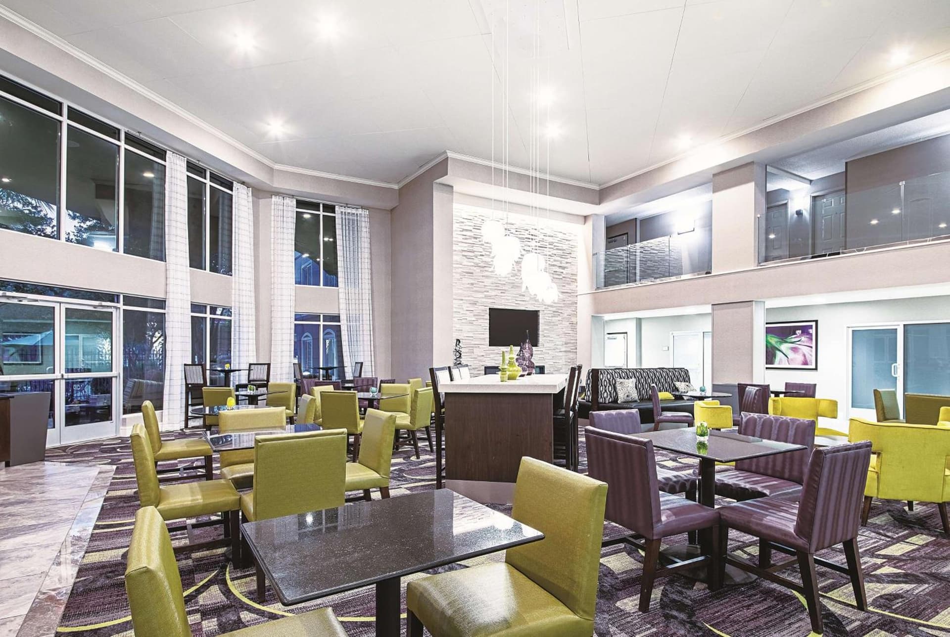 La Quinta by Wyndham Austin Airport interior in Austin, TX — gallery photo 2