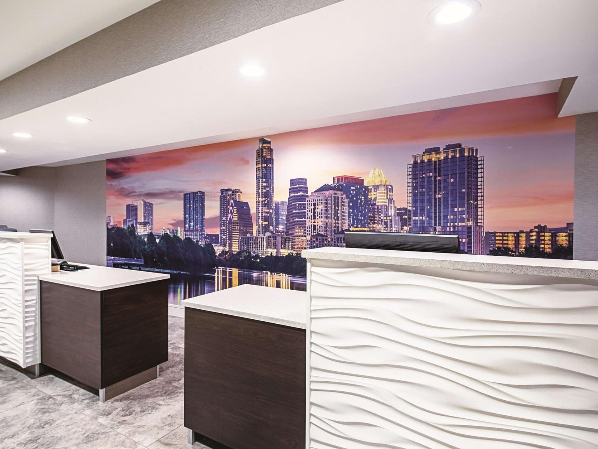 La Quinta by Wyndham Austin Airport gallery photo in Austin, TX — image 41