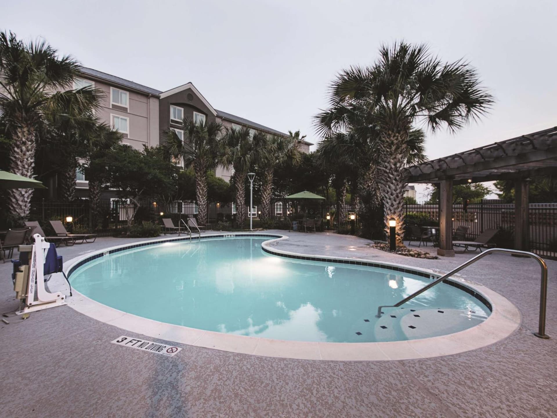 La Quinta by Wyndham Austin Airport gallery photo in Austin, TX — image 35