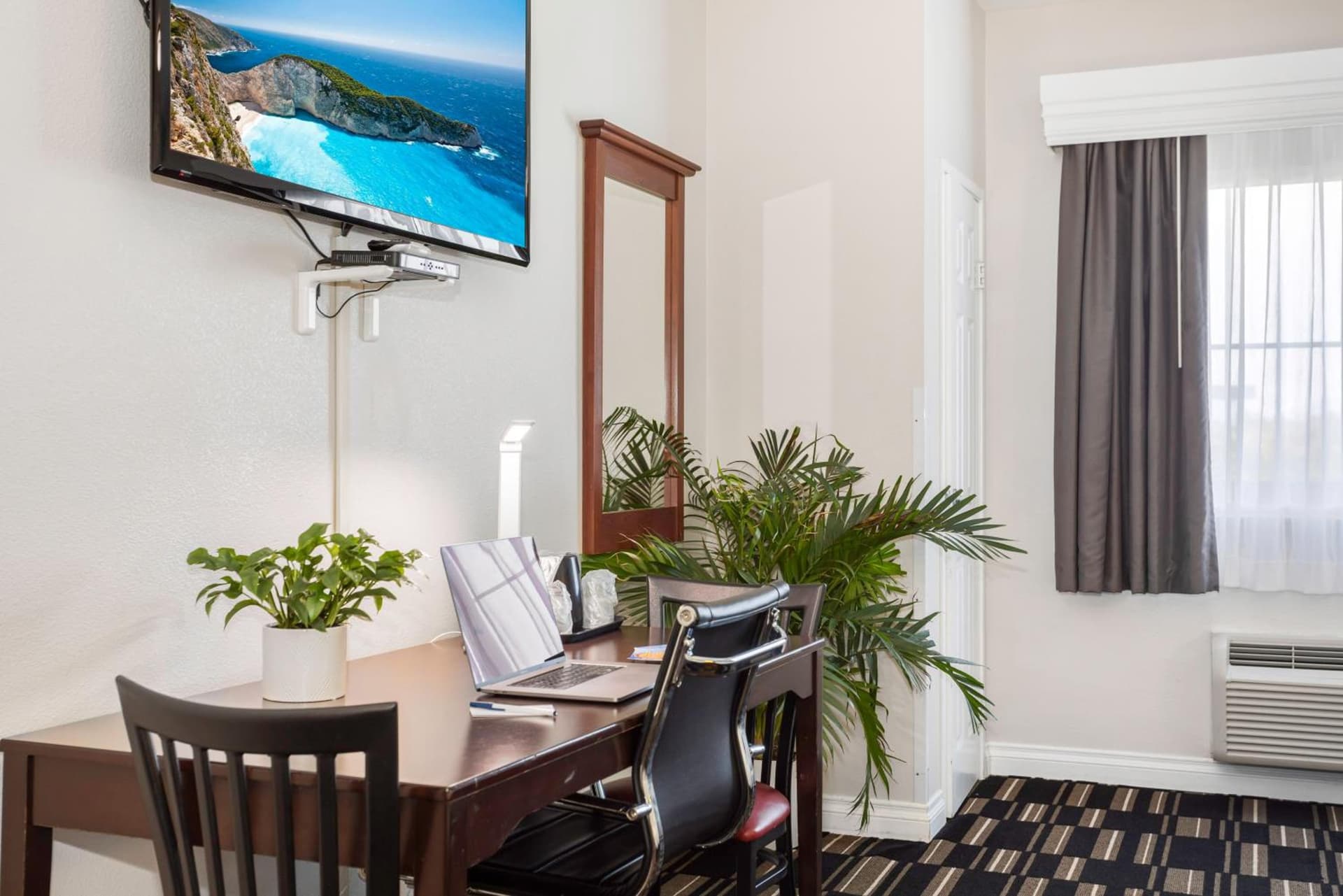 The Hotel Oceanside gallery photo in Oceanside, CA — image 16