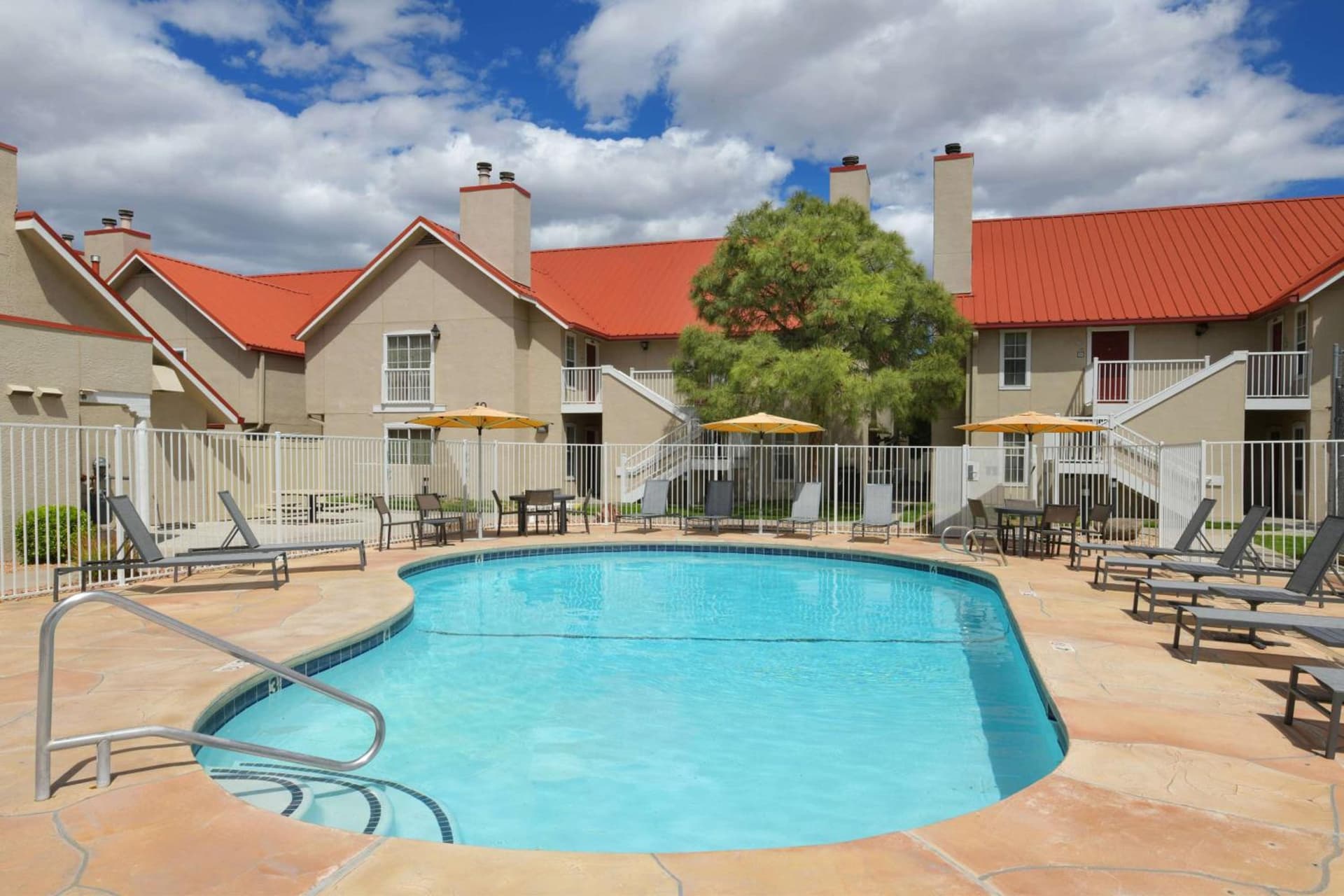 Sonesta ES Suites Albuquerque interior in Albuquerque, NM — gallery photo 2