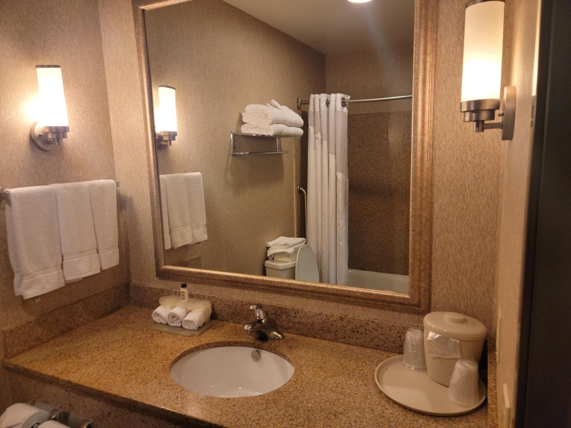 Holiday Inn Express San Diego South - Chula Vista by IHG gallery photo in Chula Vista, CA — image 18