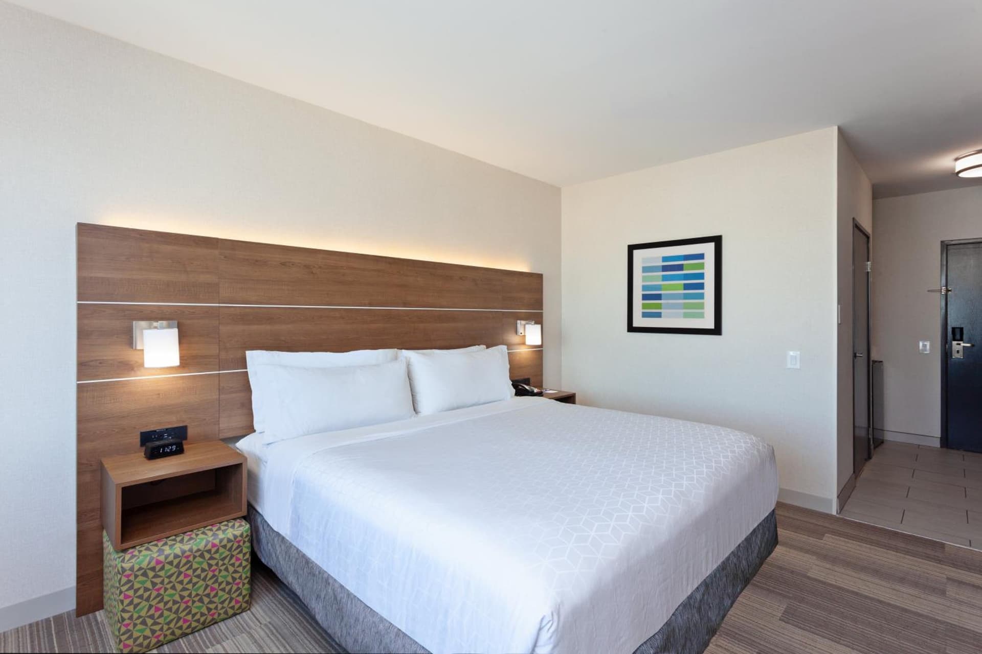 Holiday Inn Express Los Angeles LAX Airport by IHG gallery photo in Los Angeles, CA — image 30