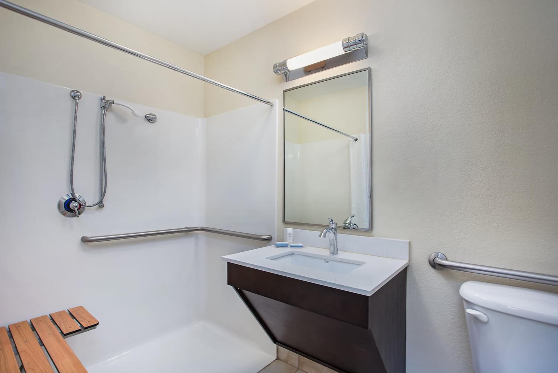 Candlewood Suites Bowling Green by IHG gallery photo in Bowling Green, KY — image 27