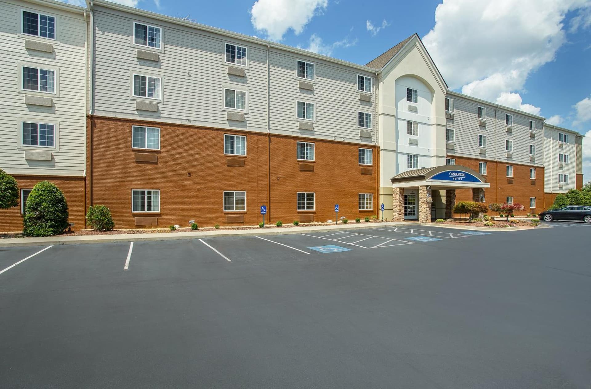 Candlewood Suites Bowling Green by IHG gallery photo in Bowling Green, KY — image 35