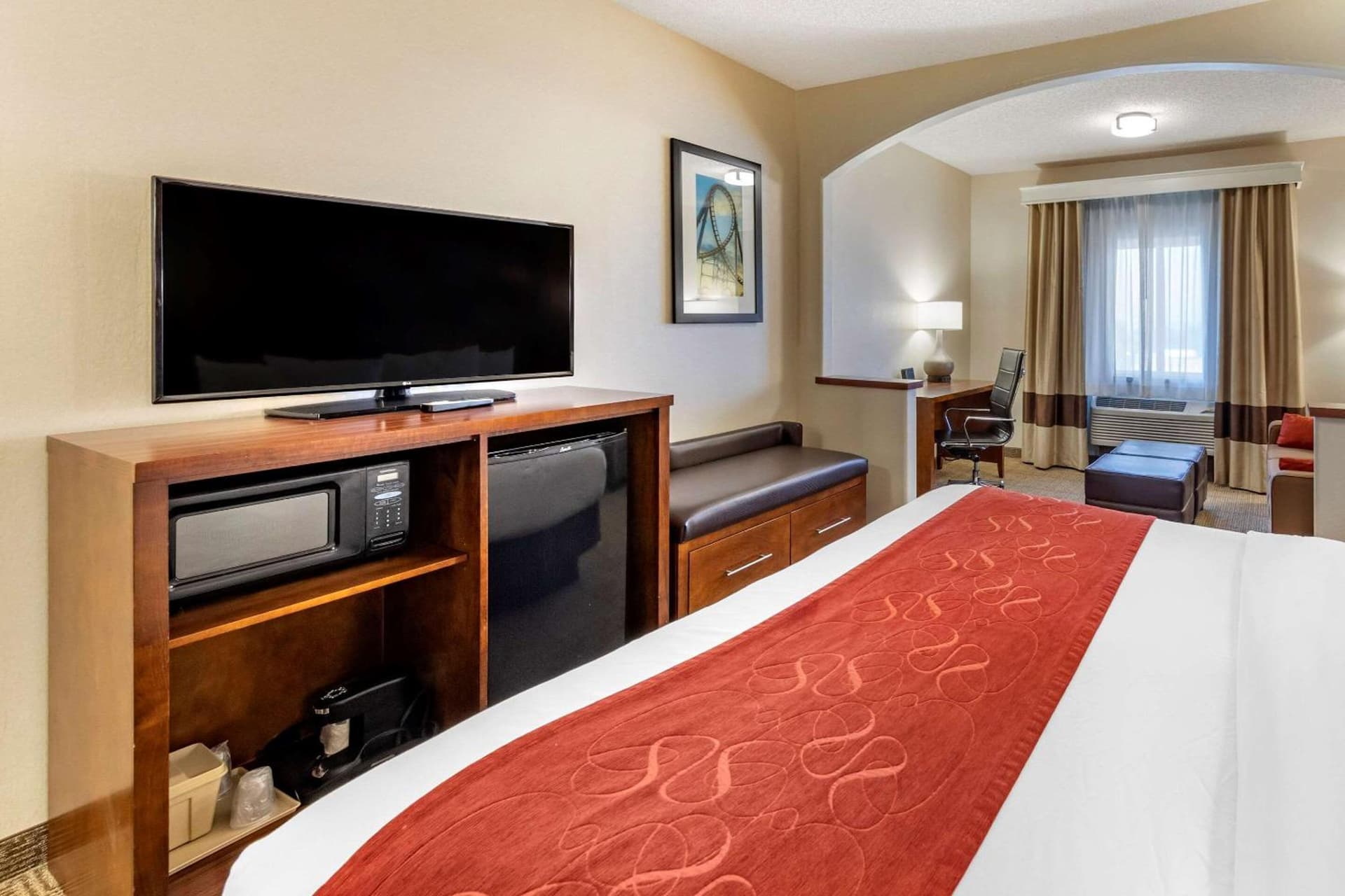 Comfort Suites Near Six Flags Magic Mountain gallery photo in Stevenson Ranch, CA — image 23