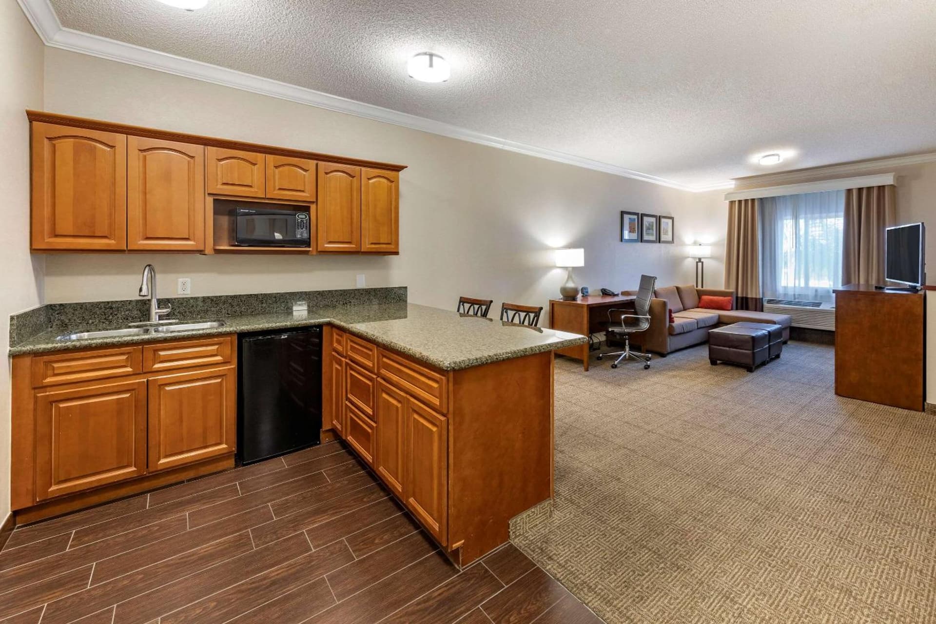 Comfort Suites Near Six Flags Magic Mountain gallery photo in Stevenson Ranch, CA — image 22