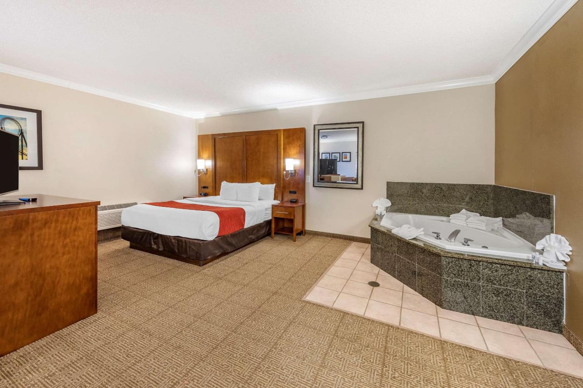 Comfort Suites Near Six Flags Magic Mountain property views in Stevenson Ranch, CA — gallery photo 3