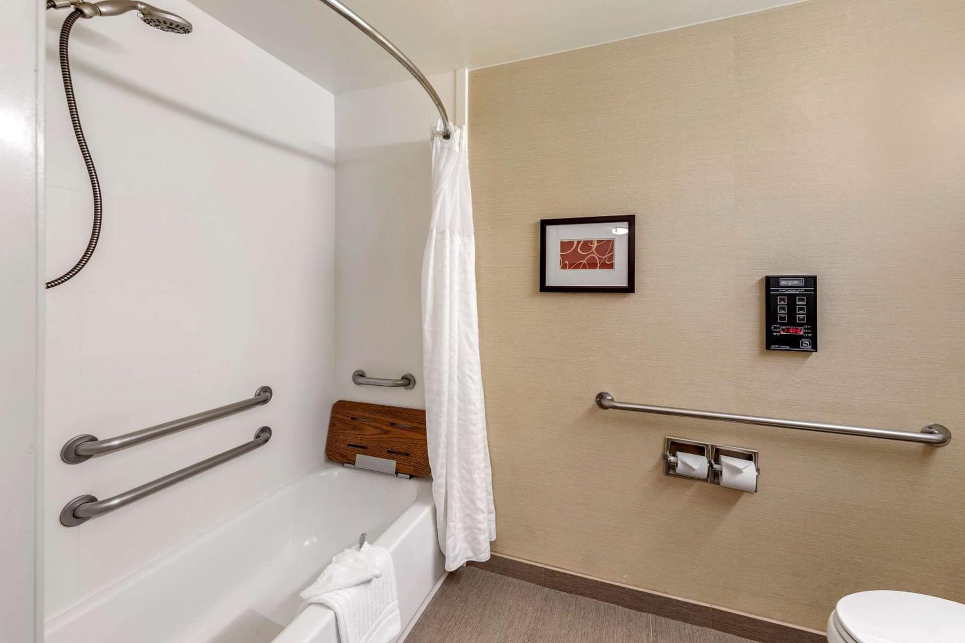 Comfort Suites Near Six Flags Magic Mountain gallery photo in Stevenson Ranch, CA — image 16