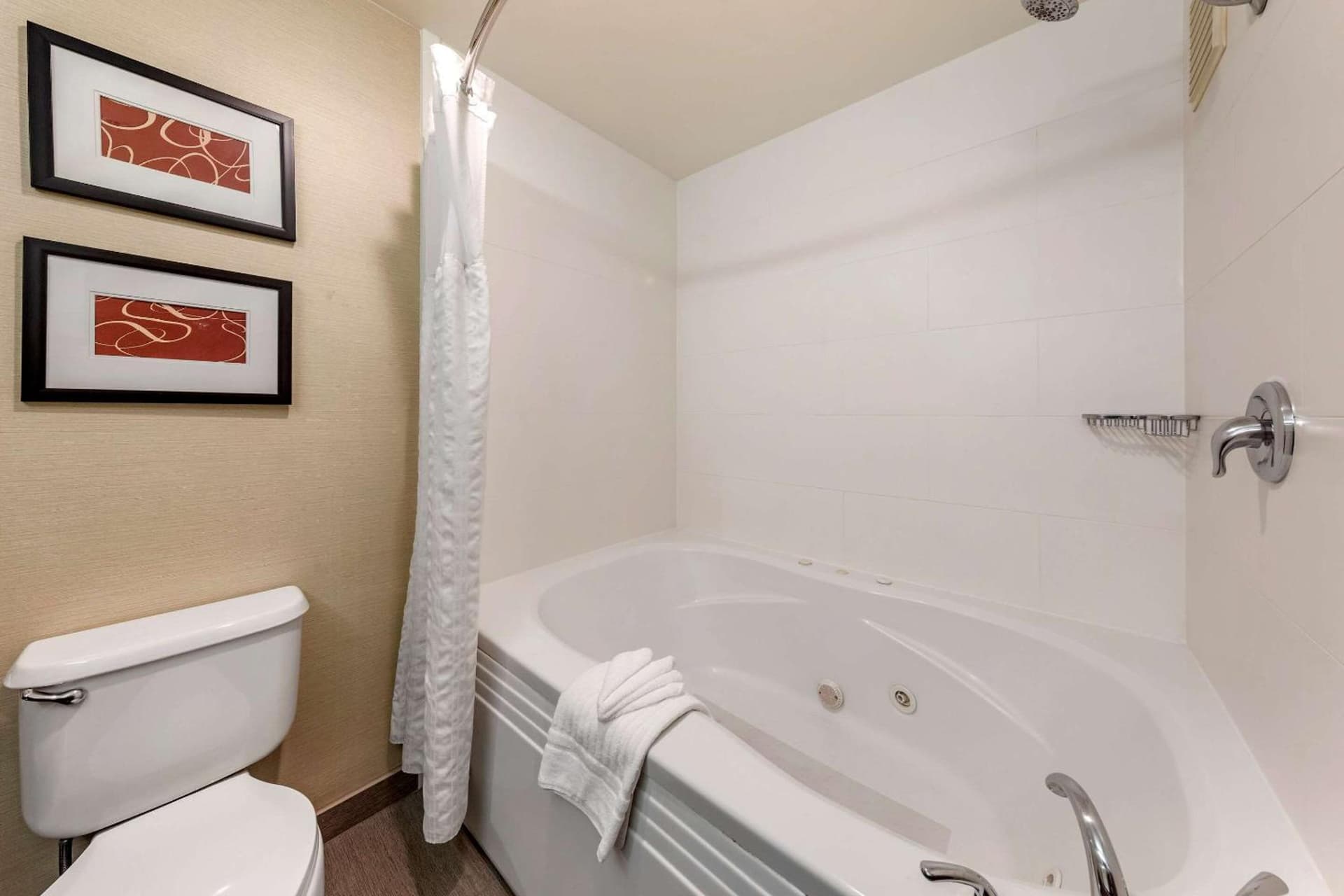 Comfort Suites Near Six Flags Magic Mountain gallery photo in Stevenson Ranch, CA — image 10