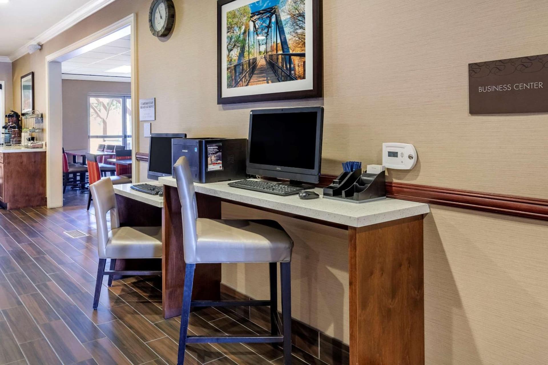 Comfort Suites Near Six Flags Magic Mountain gallery photo in Stevenson Ranch, CA — image 18