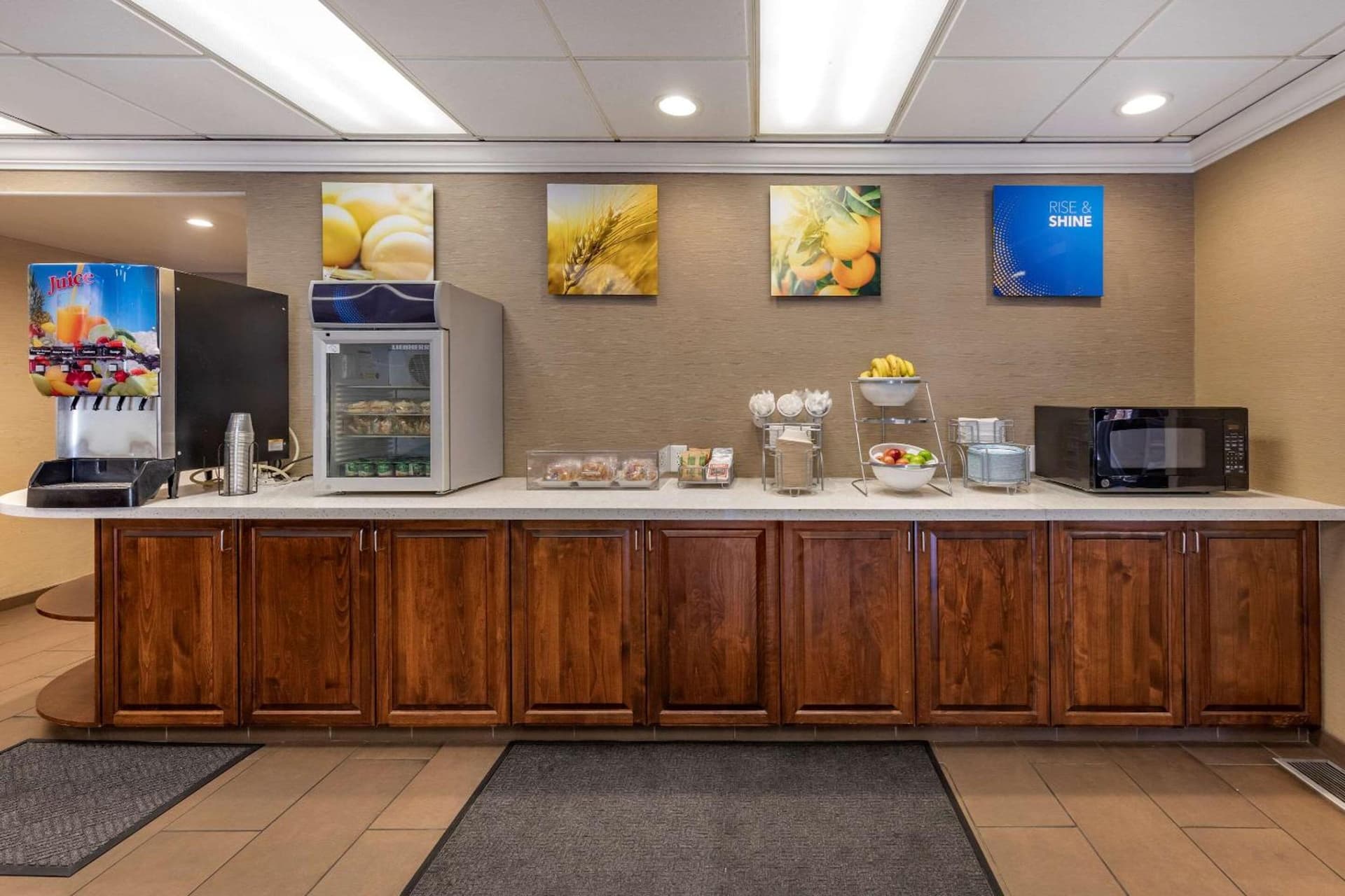 Comfort Suites Near Six Flags Magic Mountain gallery photo in Stevenson Ranch, CA — image 4