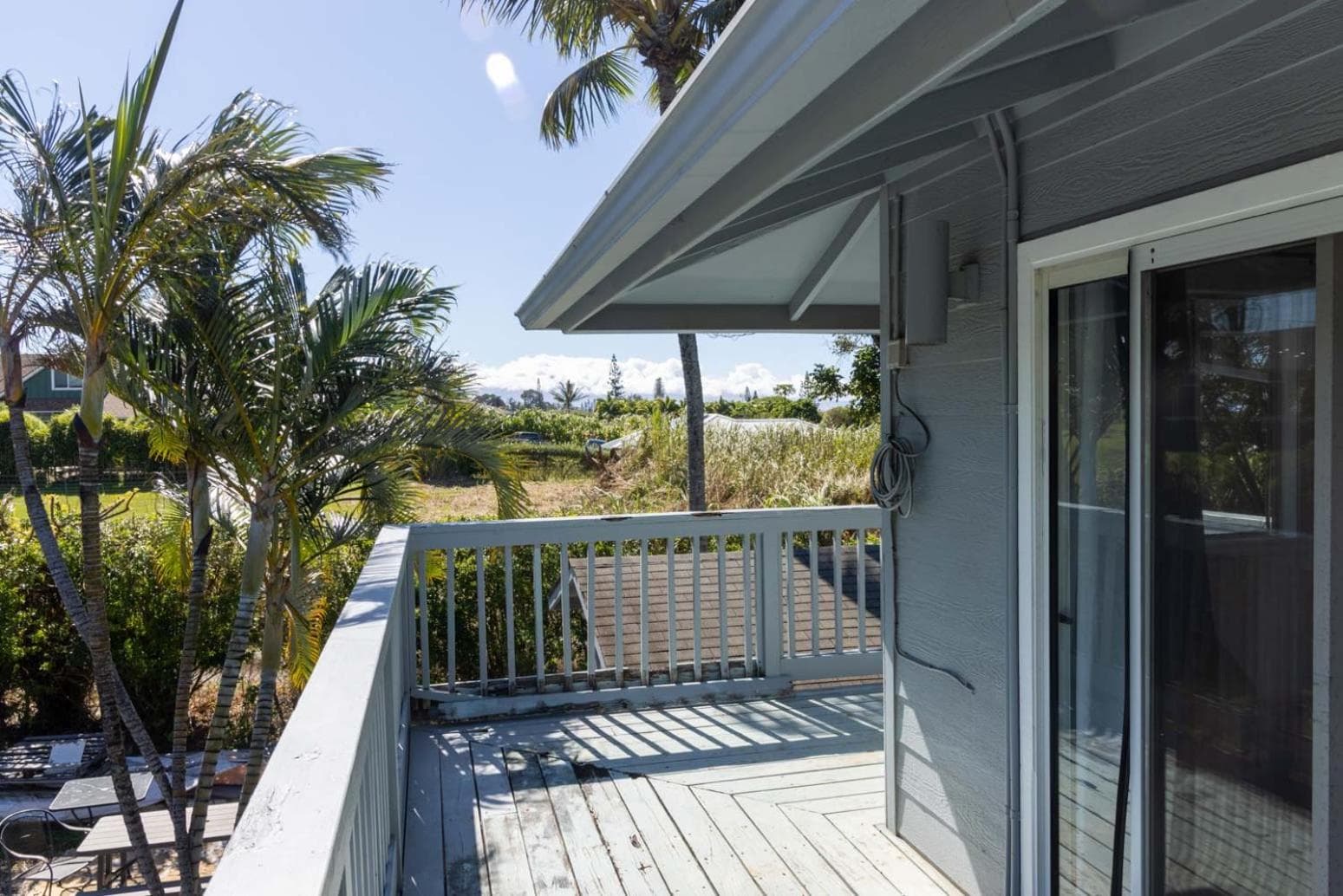 Puu Koa Palms vacation rental interior in Haiku — gallery photo 2