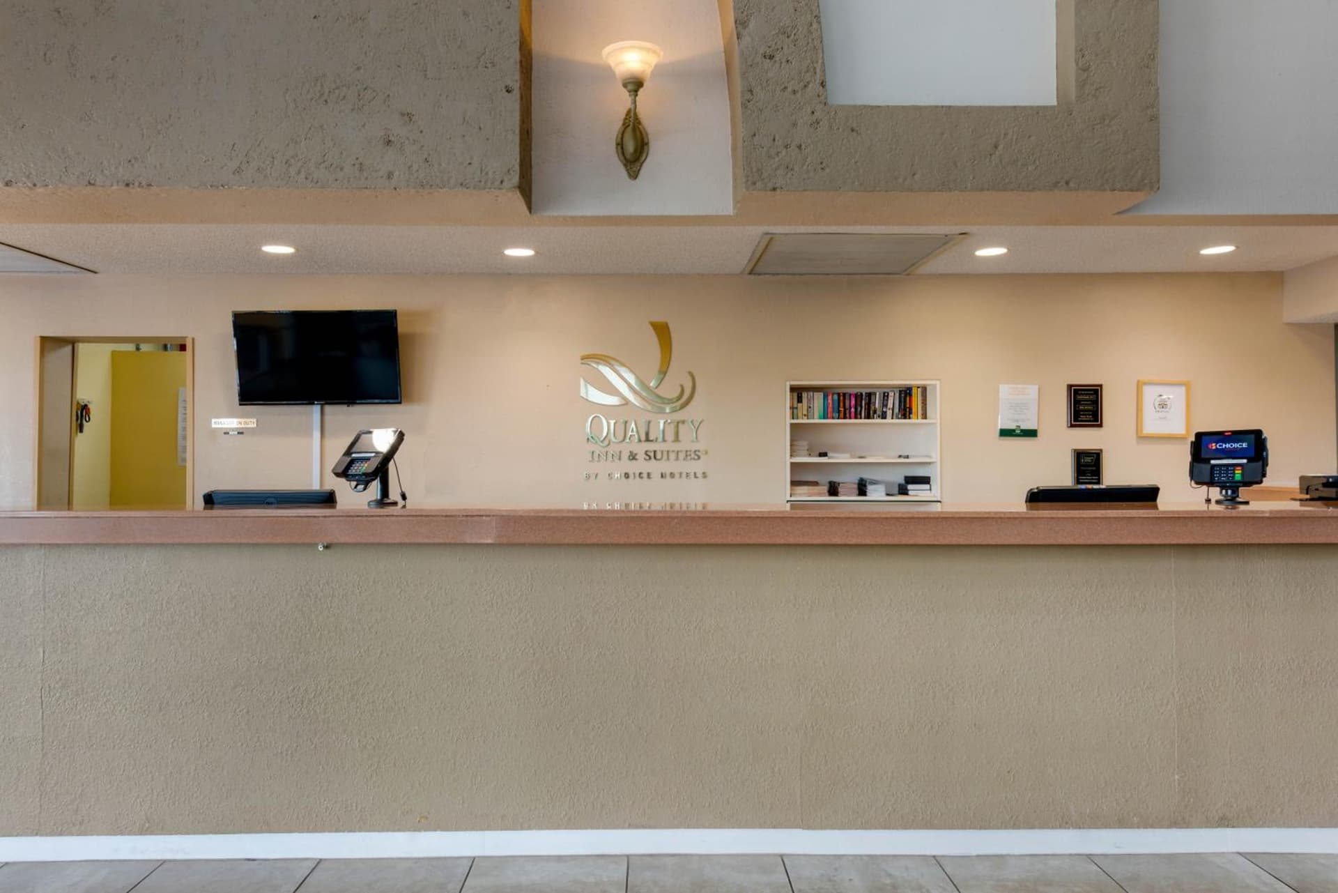 Quality Inn & Suites Conference Center property views in New Port Richey, FL — gallery photo 3