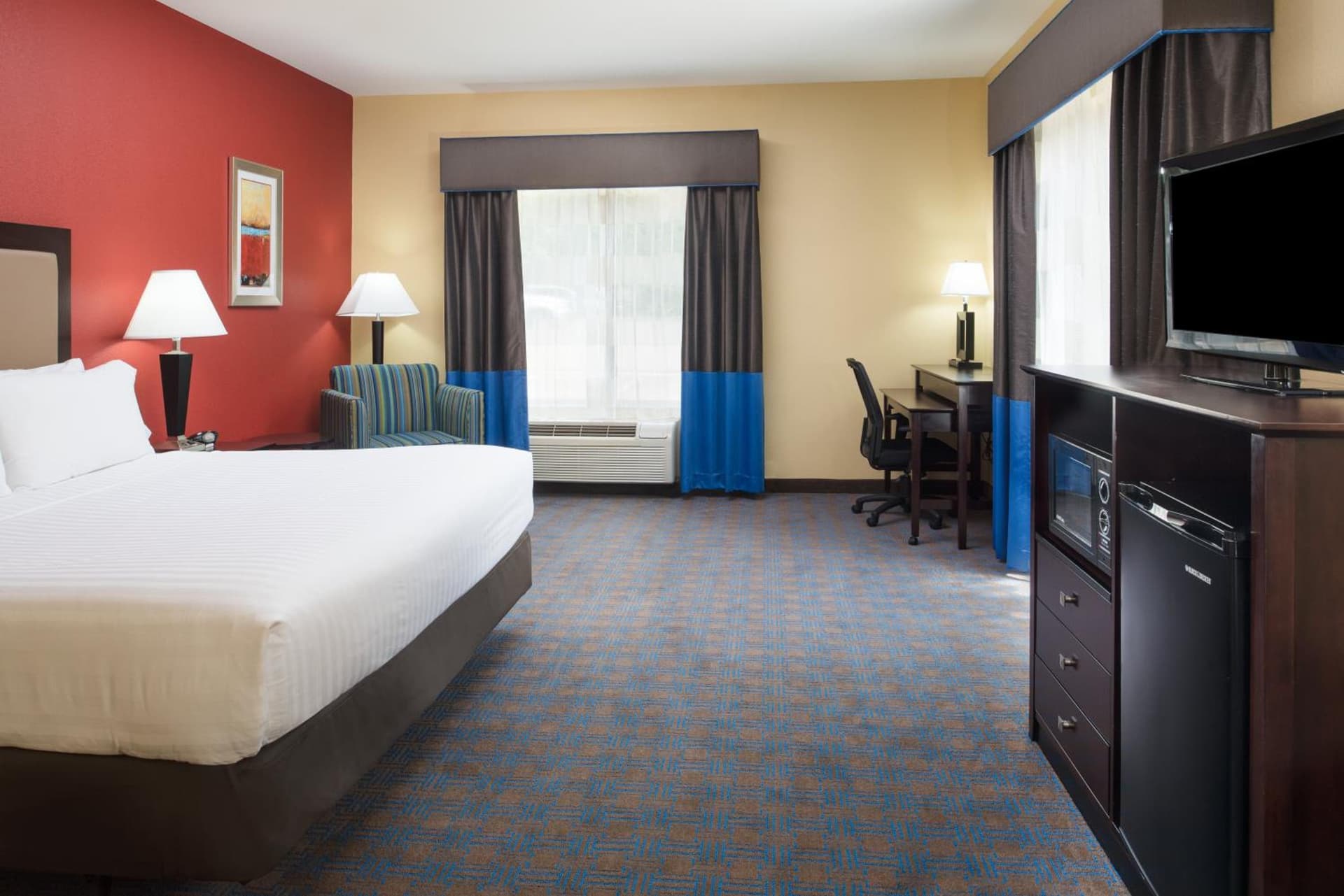 Holiday Inn Express Hotel & Suites West Monroe by IHG property views in West Monroe, LA — gallery photo 3