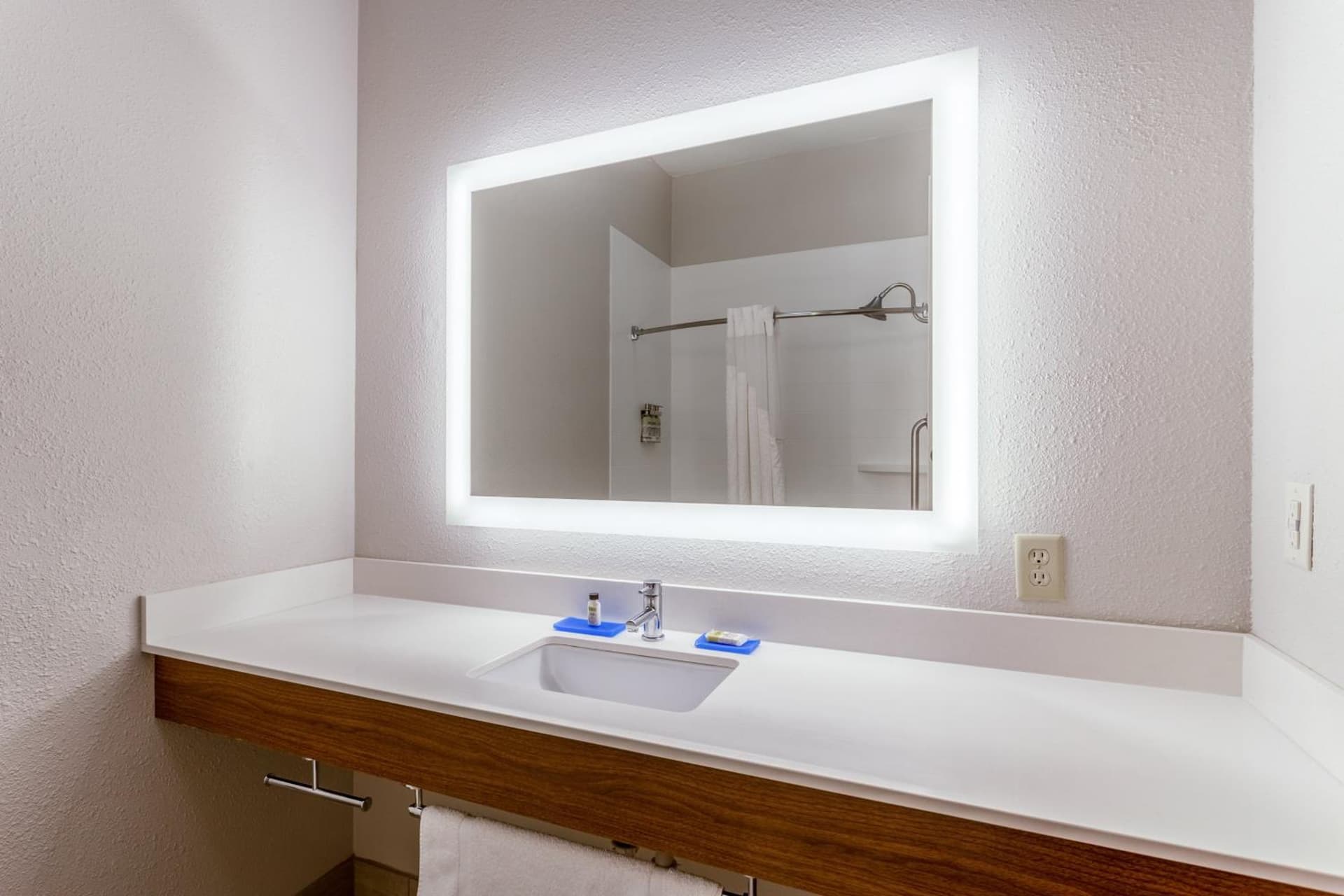 Holiday Inn Express & Suites O'Fallon-Shiloh by IHG property views in Shiloh, IL — gallery photo 3