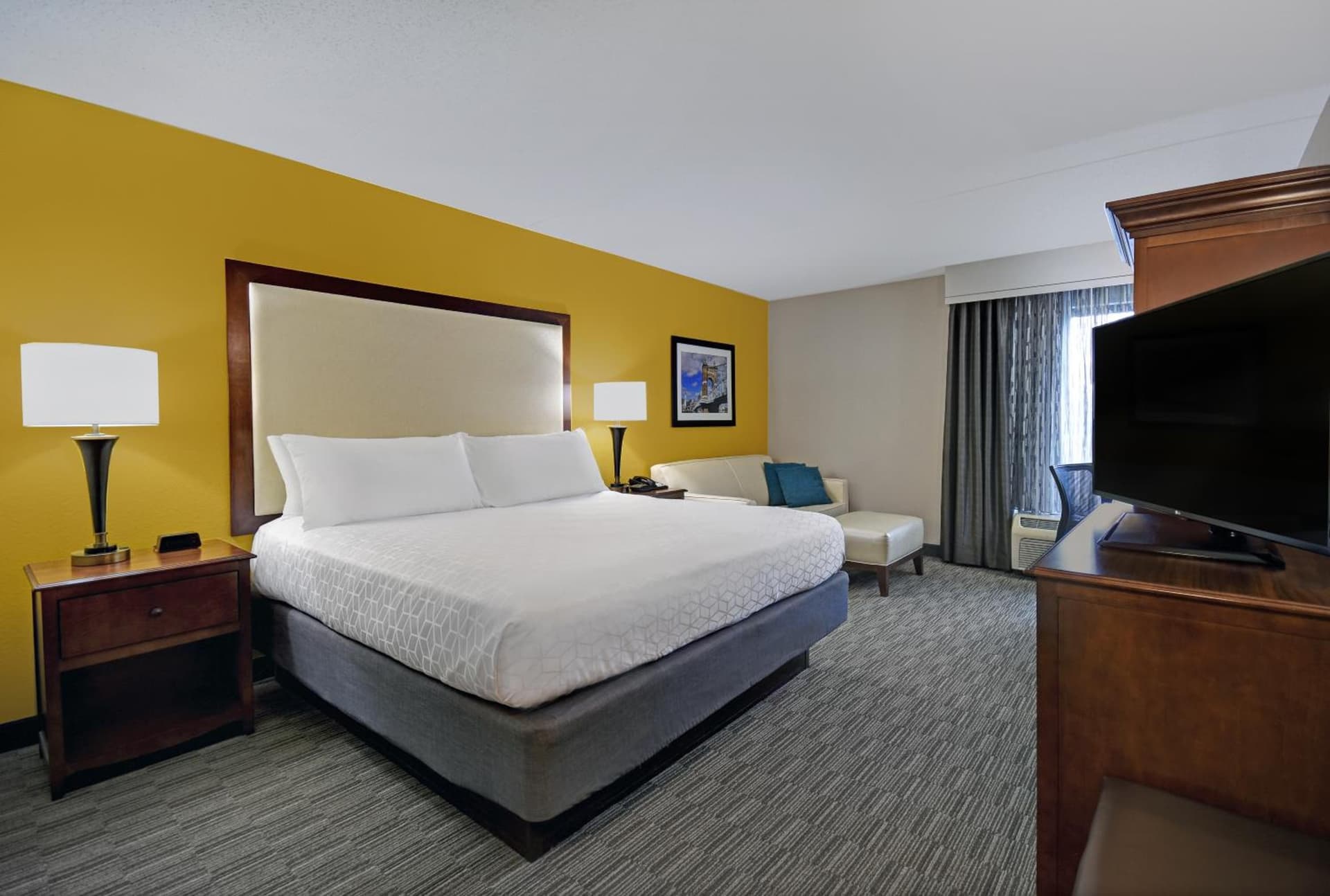 Holiday Inn Express & Suites Cincinnati Riverfront by IHG interior in Covington, KY — gallery photo 2