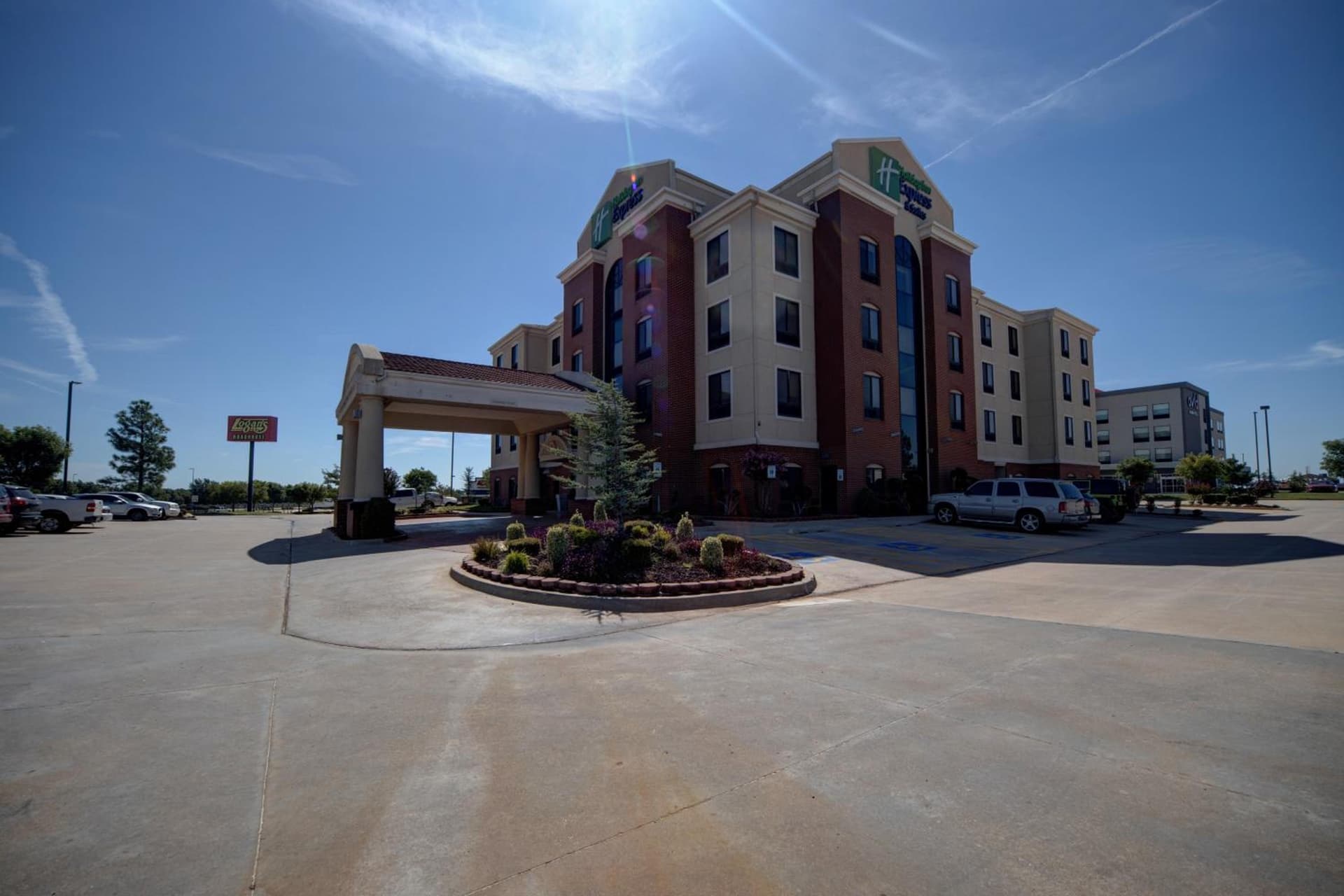 Holiday Inn Express & Suites Oklahoma City West-Yukon by IHG property views in Yukon, OK — gallery photo 3