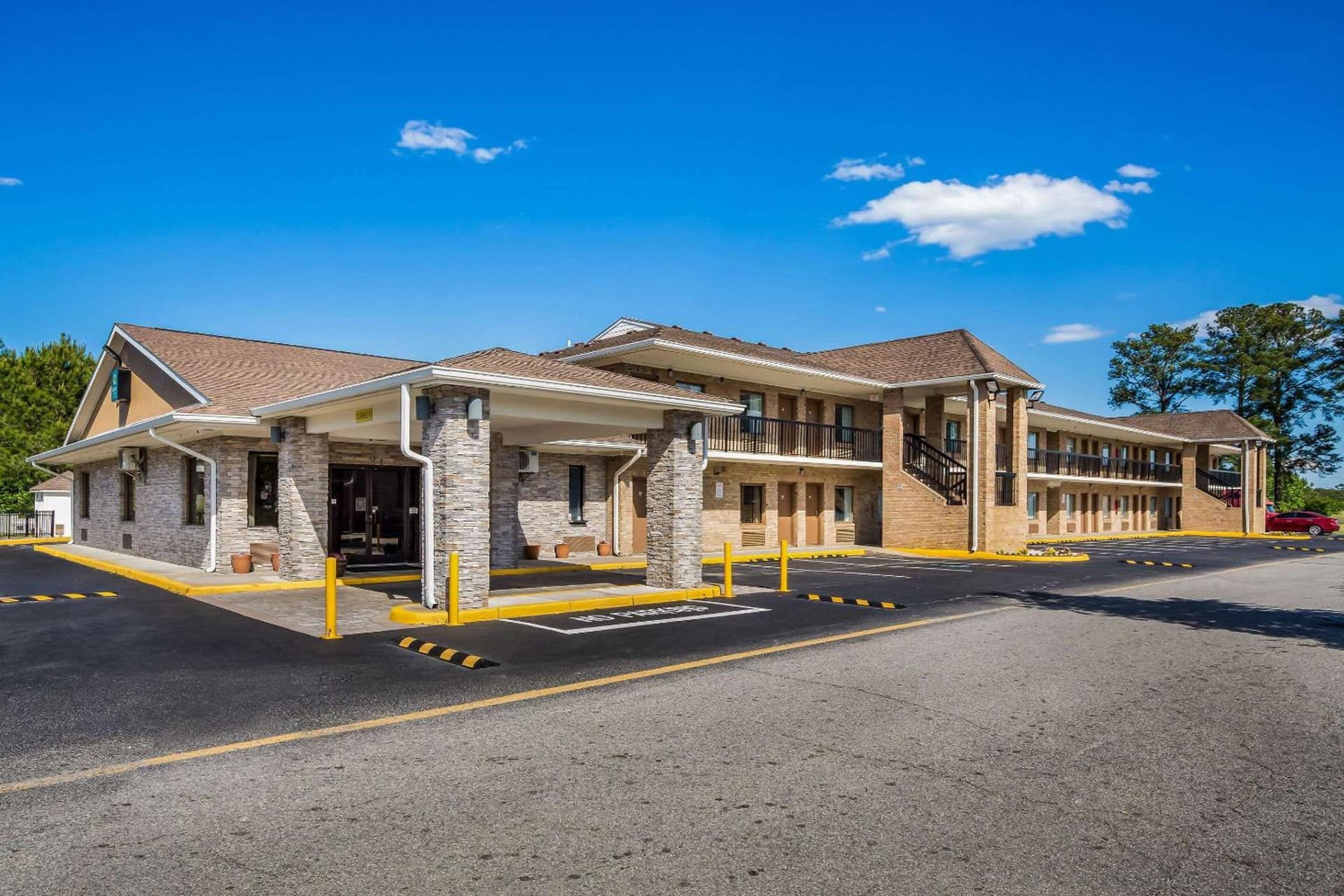 Quality Inn & Suites gallery photo in Suffolk, VA — image 26