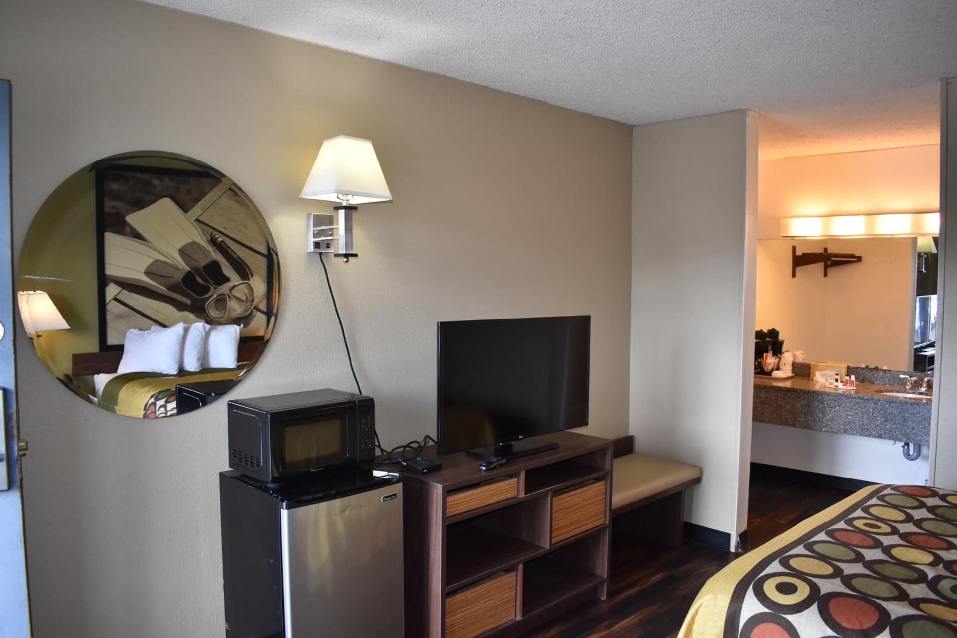 Super 8 by Wyndham Ocala I-75 gallery photo in Ocala, FL — image 26