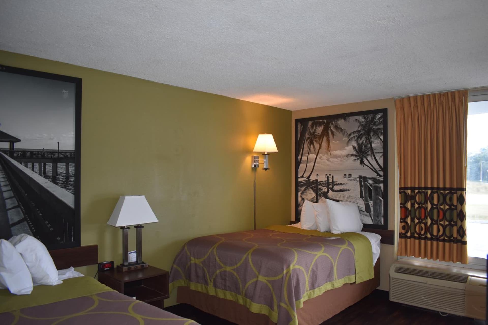 Super 8 by Wyndham Ocala I-75 gallery photo in Ocala, FL — image 18