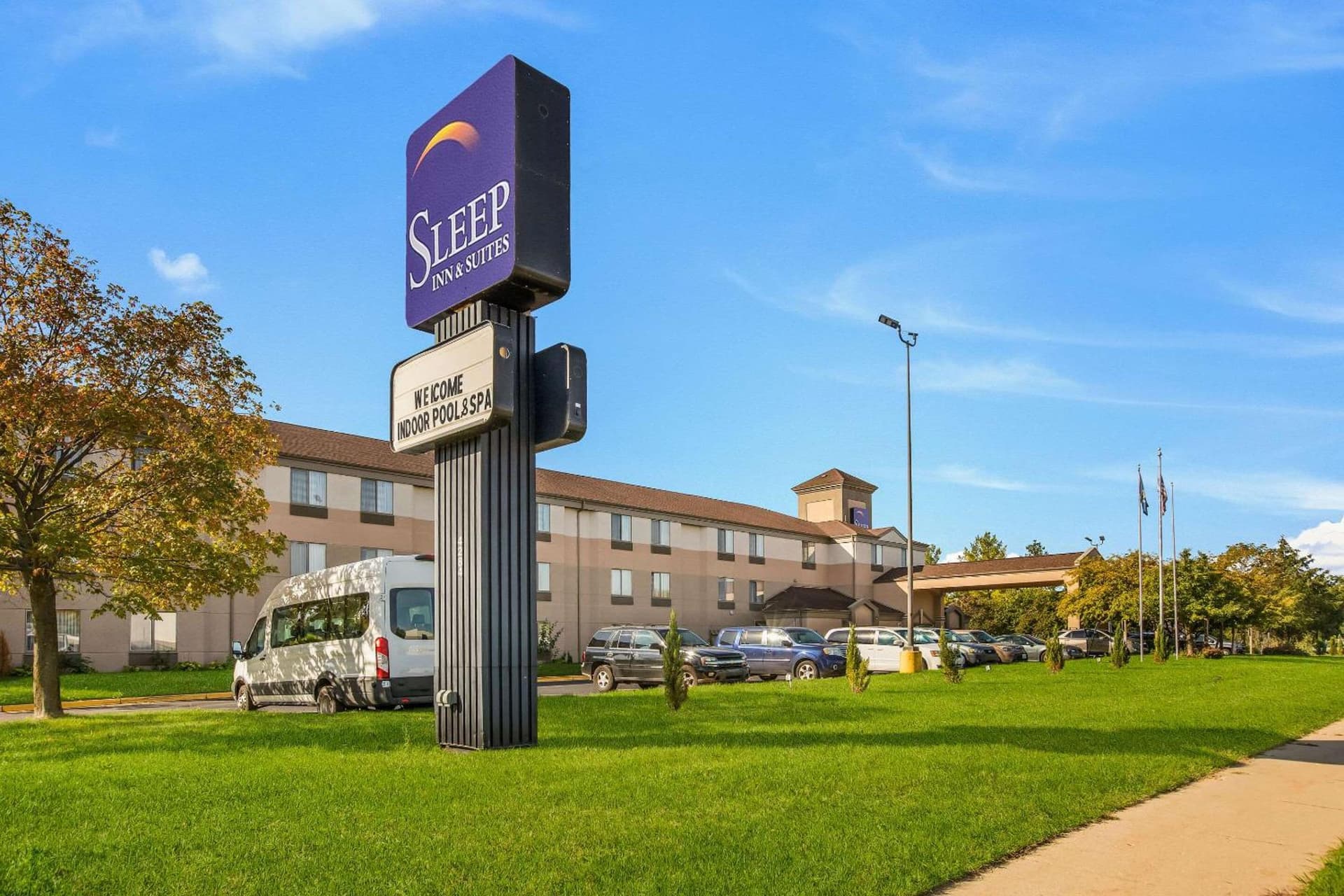 Spark By Hilton Grand Rapids featured exterior or lobby in Grand Rapids, MI — similar hotel