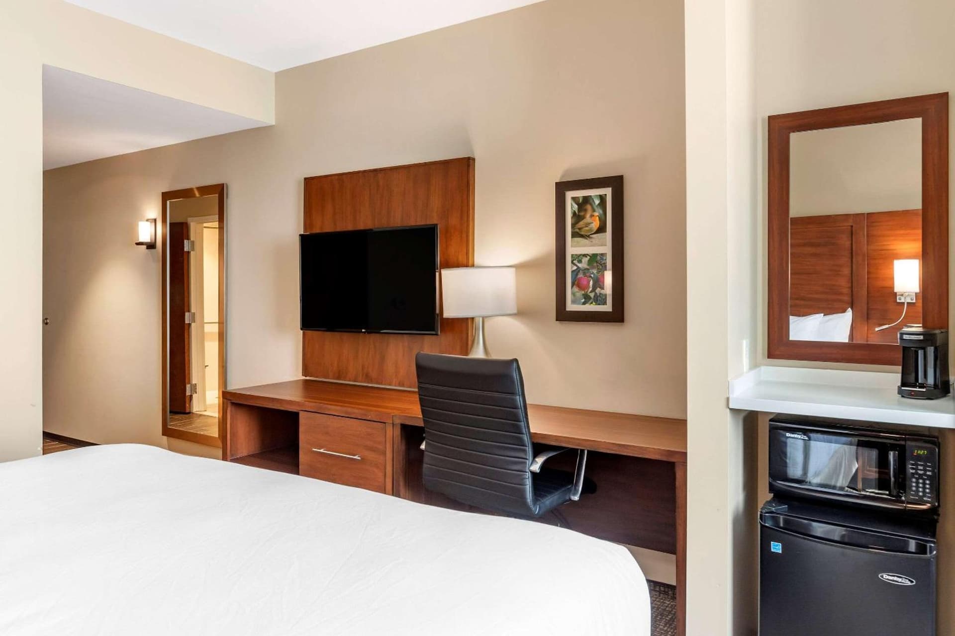 Comfort Inn & Suites Clarkston Pine Knob Area gallery photo in Clarkston — image 38