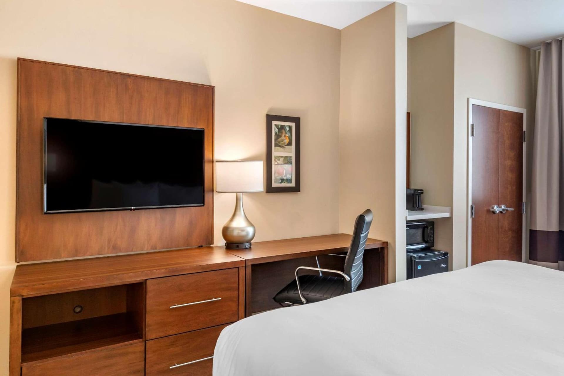 Comfort Inn & Suites Clarkston Pine Knob Area gallery photo in Clarkston — image 33