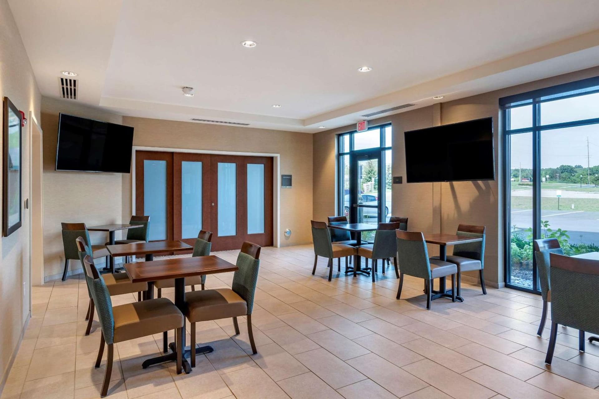 Comfort Inn & Suites Clarkston Pine Knob Area gallery photo in Clarkston — image 9