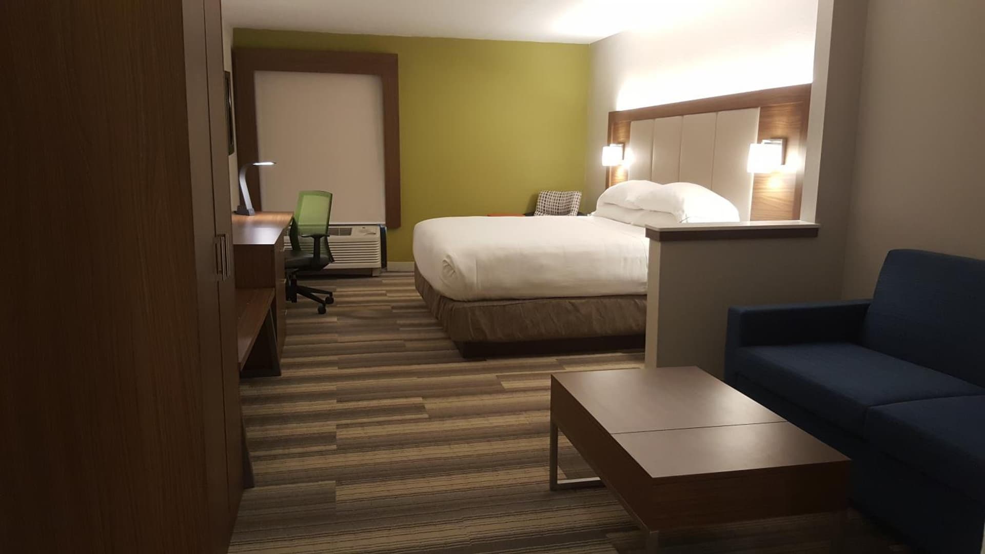 Holiday Inn Express Hotel & Suites Jacksonville-South by IHG gallery photo in Jacksonville, FL — image 19