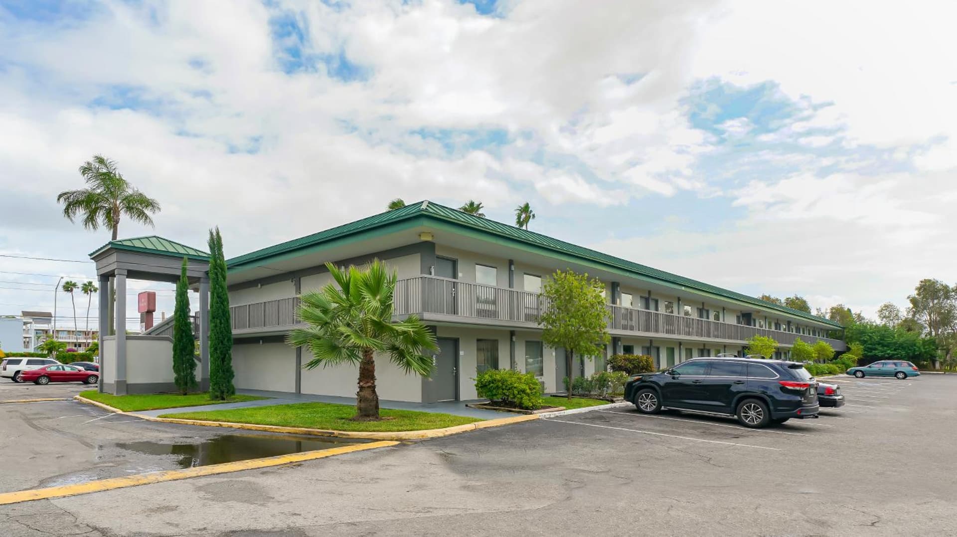 Heated Pool, Huge TV, Waterfront Tiki Bar & Grill, Close to Beaches featured exterior or lobby in Sarasota, FL — similar hotel