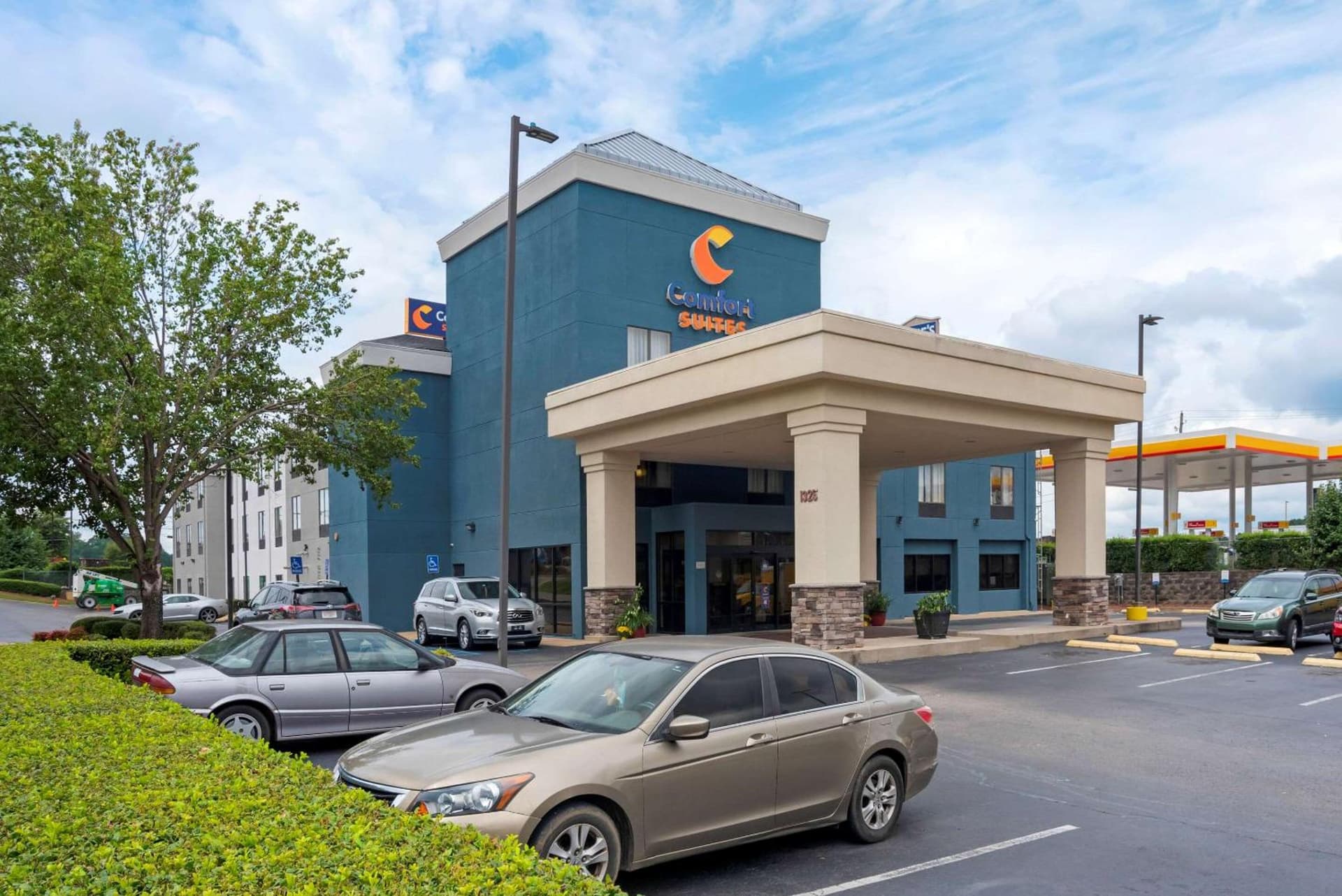 Comfort Suites Fultondale I-65 near I-22 interior in Fultondale, AL — gallery photo 2