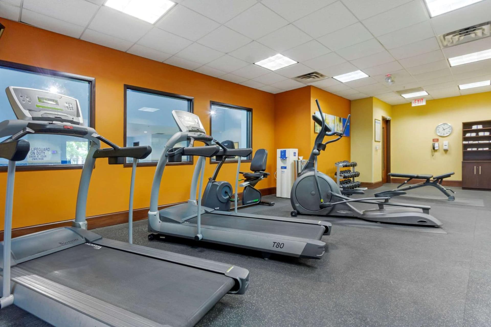 Comfort Suites Charleston West Ashley gallery photo in Charleston, SC — image 22