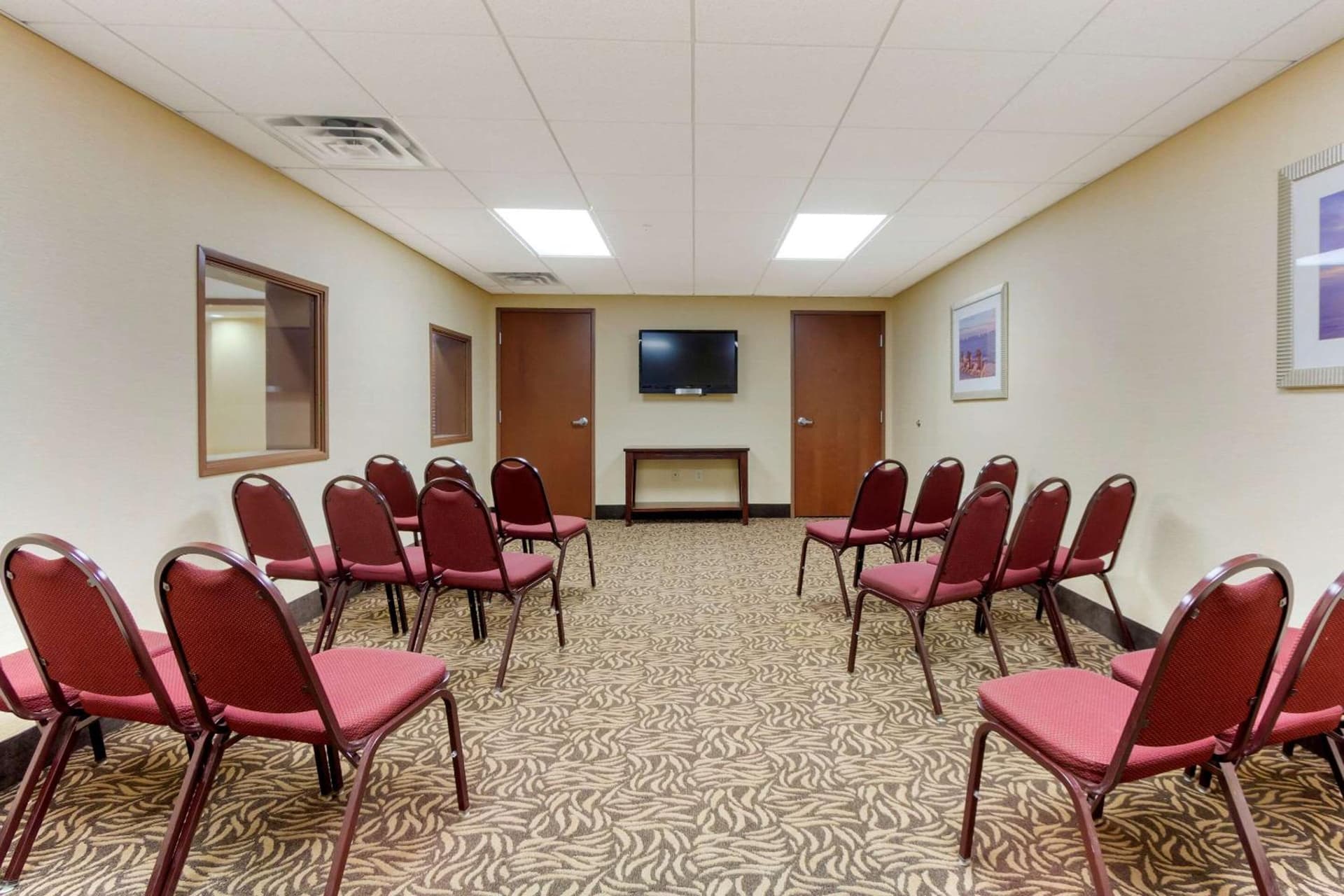 Comfort Suites Charleston West Ashley gallery photo in Charleston, SC — image 39