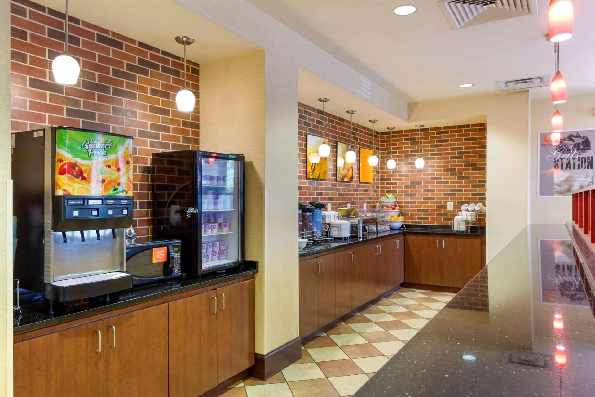 Comfort Suites Charleston West Ashley gallery photo in Charleston, SC — image 9