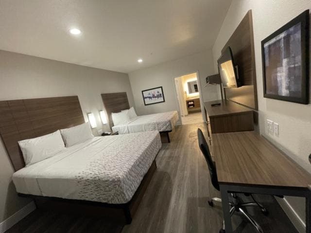 Palace Inn Blue - Garth Rd gallery photo in Baytown, TX — image 26