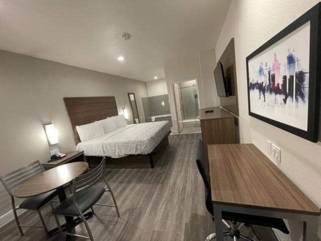 Palace Inn Blue - Garth Rd gallery photo in Baytown, TX — image 14