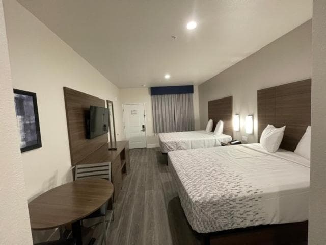 Palace Inn Blue - Garth Rd gallery photo in Baytown, TX — image 25