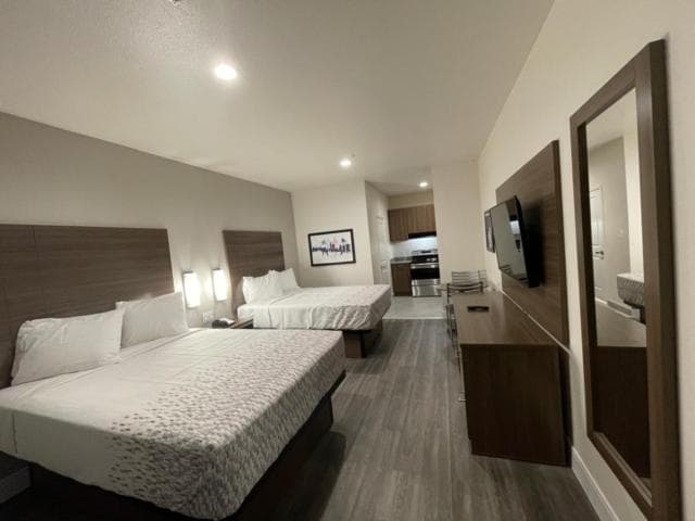 Palace Inn Blue - Garth Rd gallery photo in Baytown, TX — image 12