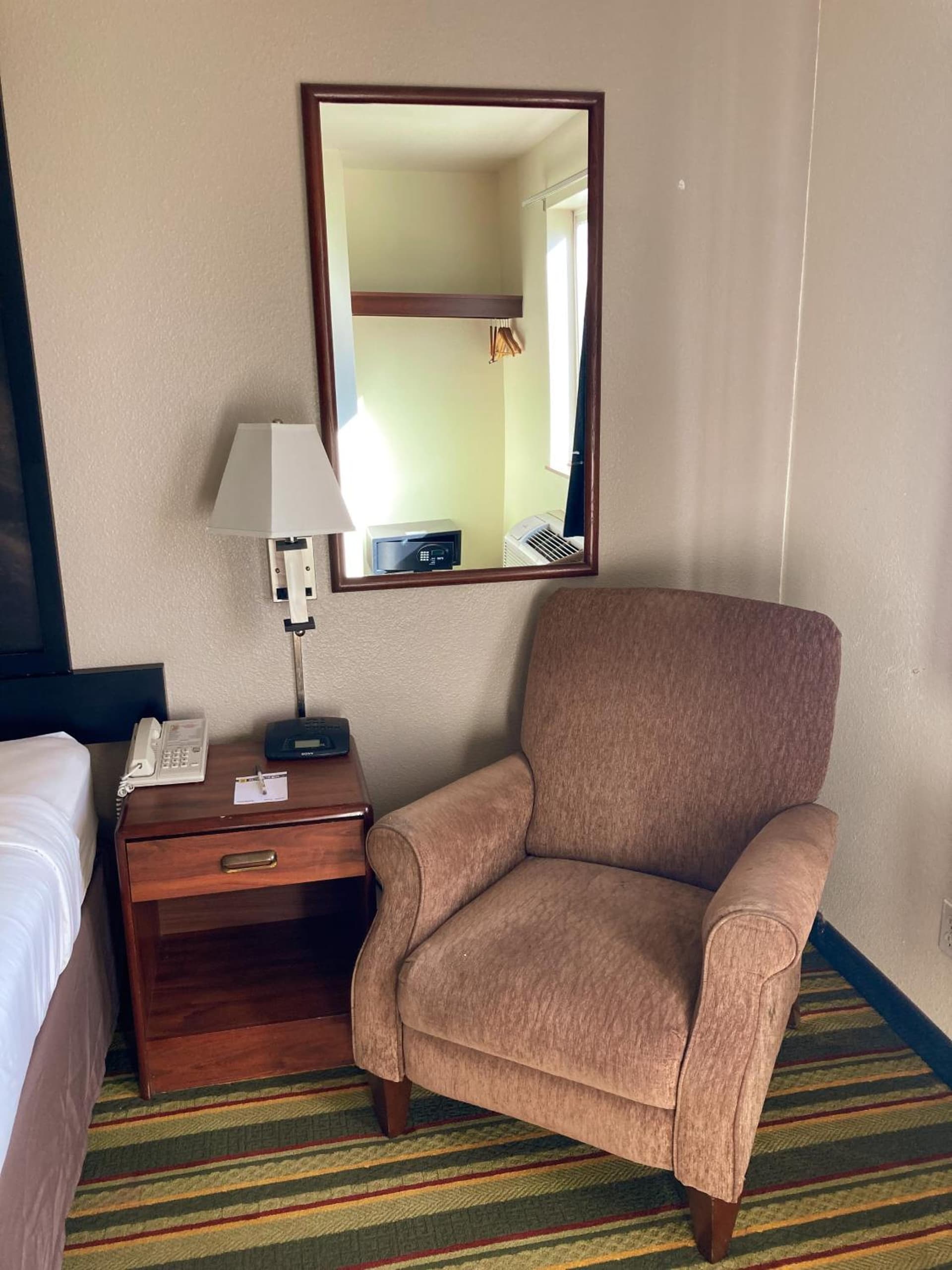 Super 8 by Wyndham Windsor gallery photo in Windsor, CO — image 38