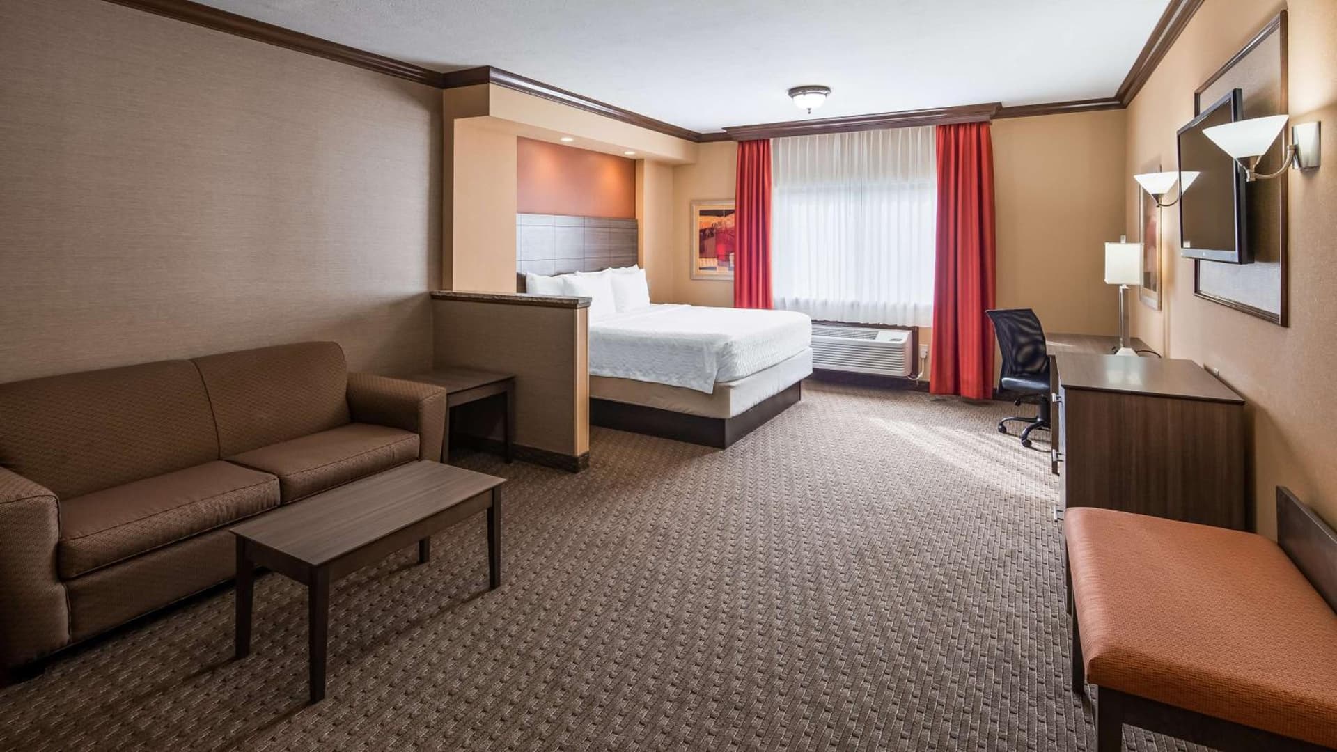 Best Western Plus North Canton Inn & Suites gallery photo in North Canton, OH — image 7