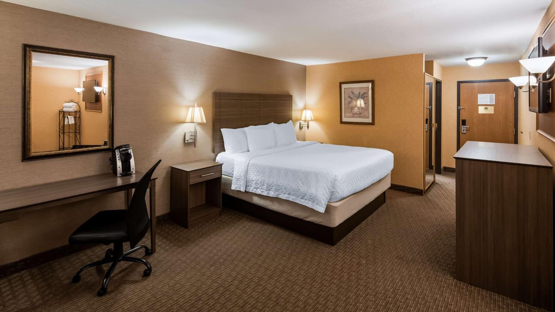Best Western Plus North Canton Inn & Suites gallery photo in North Canton, OH — image 21