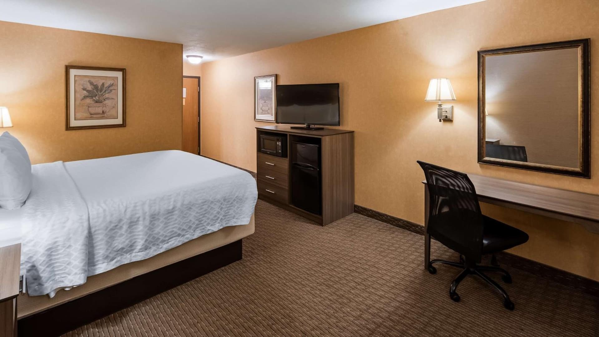 Best Western Plus North Canton Inn & Suites gallery photo in North Canton, OH — image 4