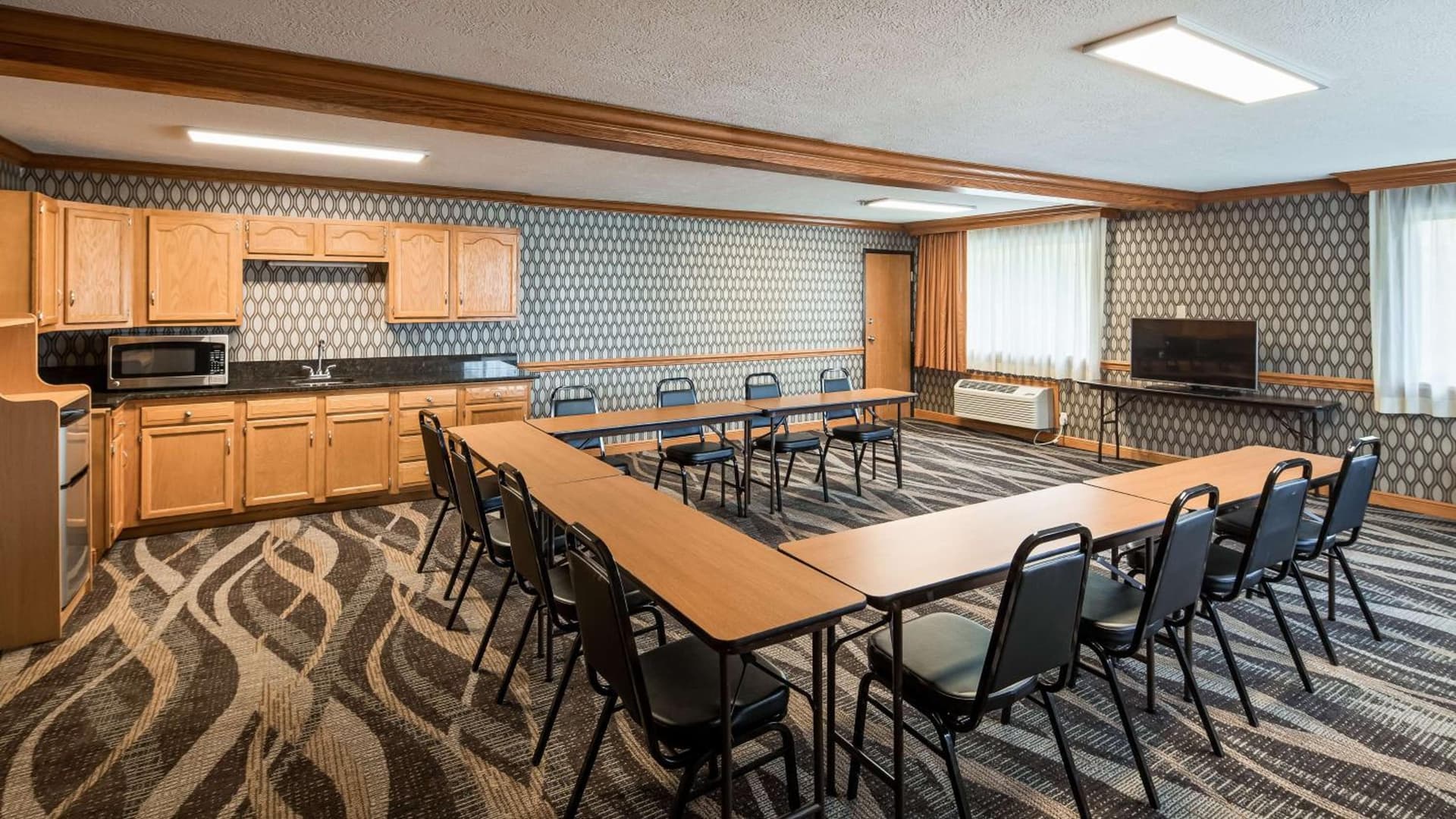 Best Western Plus North Canton Inn & Suites gallery photo in North Canton, OH — image 33