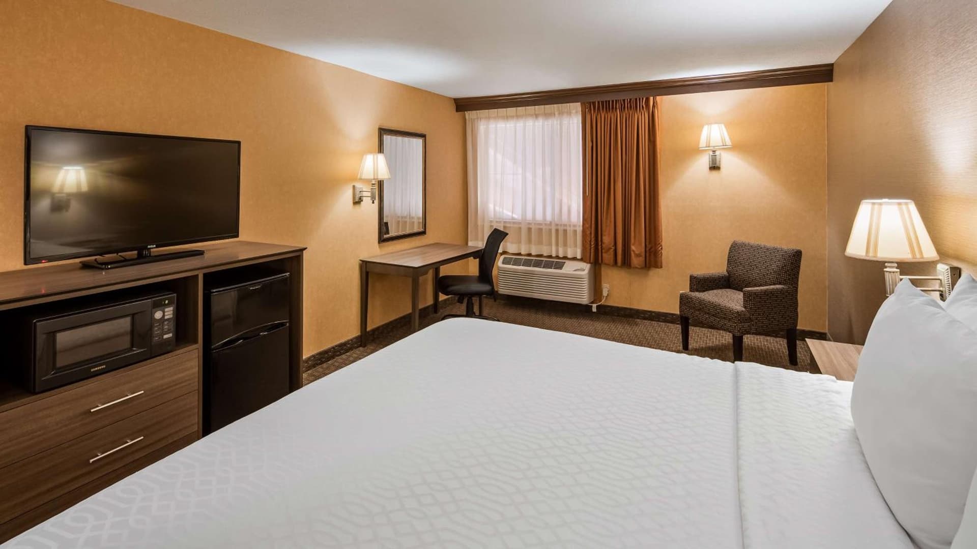 Best Western Plus North Canton Inn & Suites gallery photo in North Canton, OH — image 23